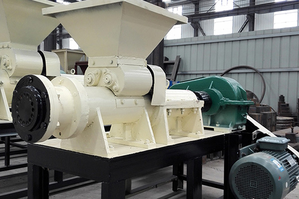 ����̿�w���C